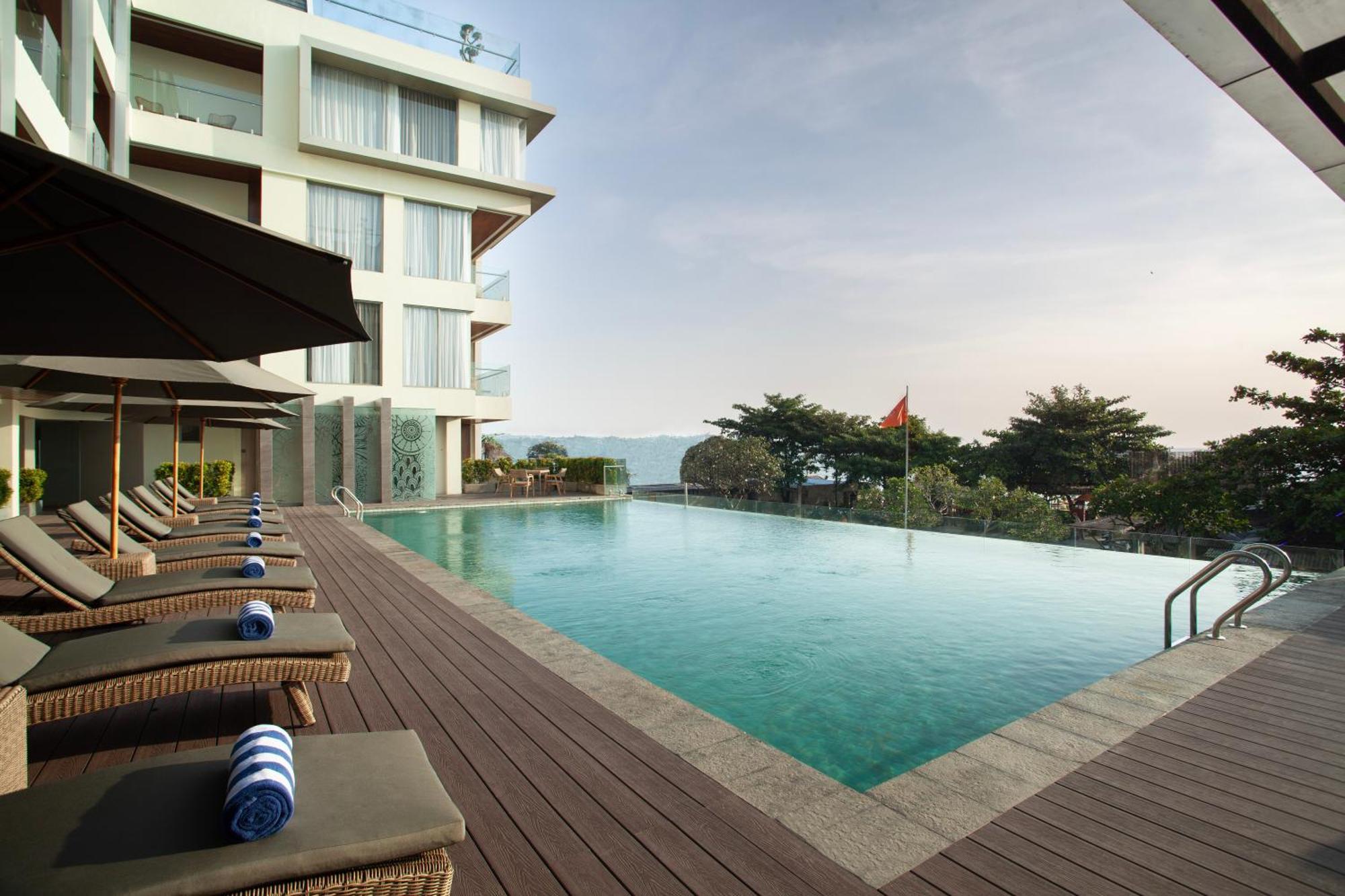 Platinum Hotel Jimbaran Beach Bali Exterior photo